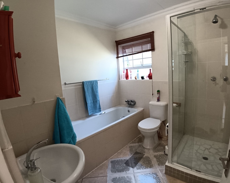 3 Bedroom Property for Sale in Fraaiuitsig Western Cape